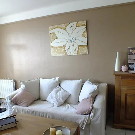 Apartment F3 Avec Parking Le Dauphin